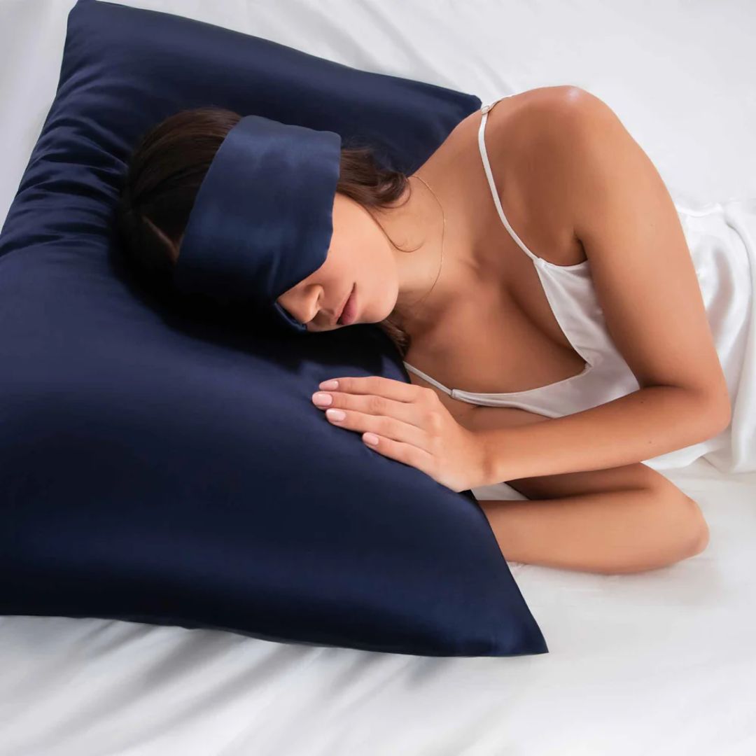 Luna's Premium Silk Pillowcase